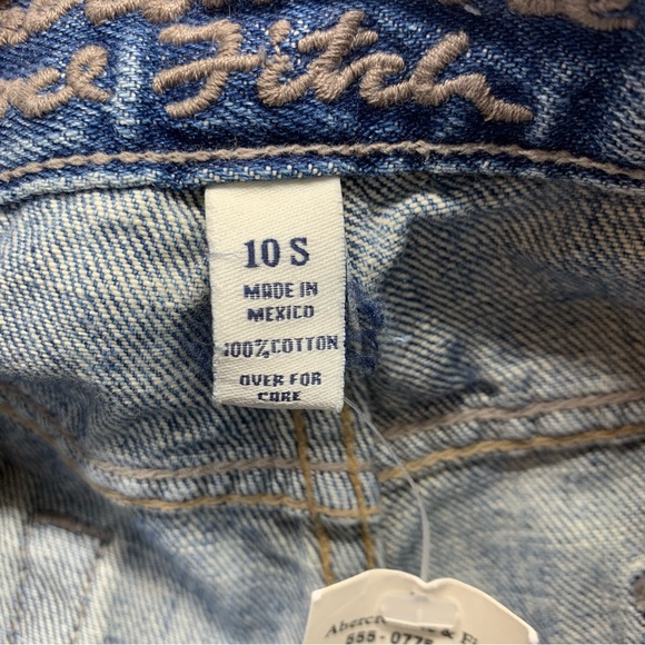 ABERCROMBIE & FITCH DISTRESSED JEANS - Picture 12 of 16